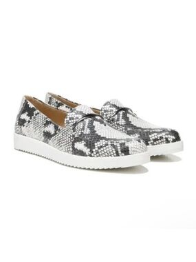 Naturalizer Black and White Snake Pattern Loafers Size 9.5